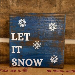 Blue Wooden 'Let It Snow' Sign
